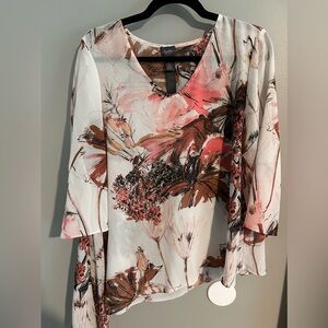 Chicos traveler asymmetrical printed top